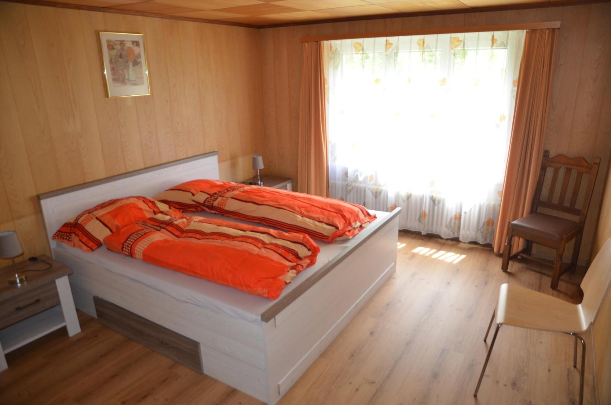Grosse, Schoene Wohnung Im Gruenen Brig Dış mekan fotoğraf